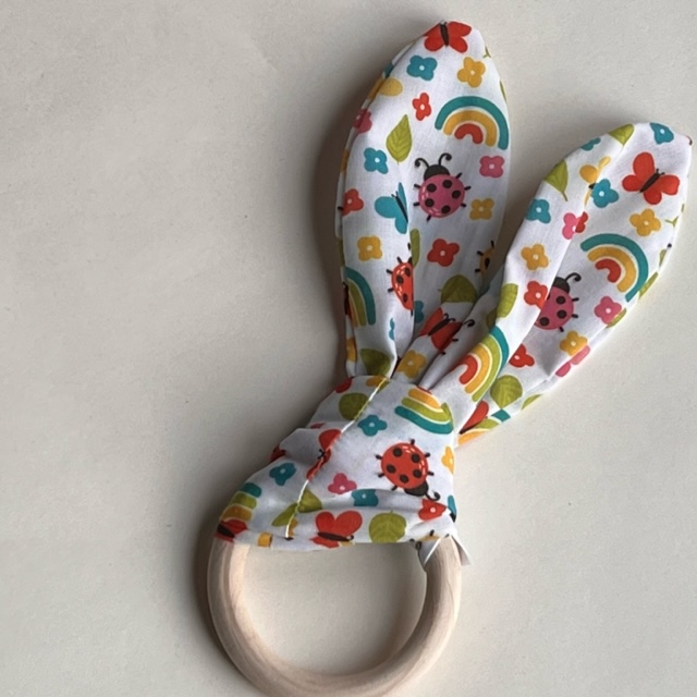 Product: Bijtring 'Lieveheersbeestje/regenboog'